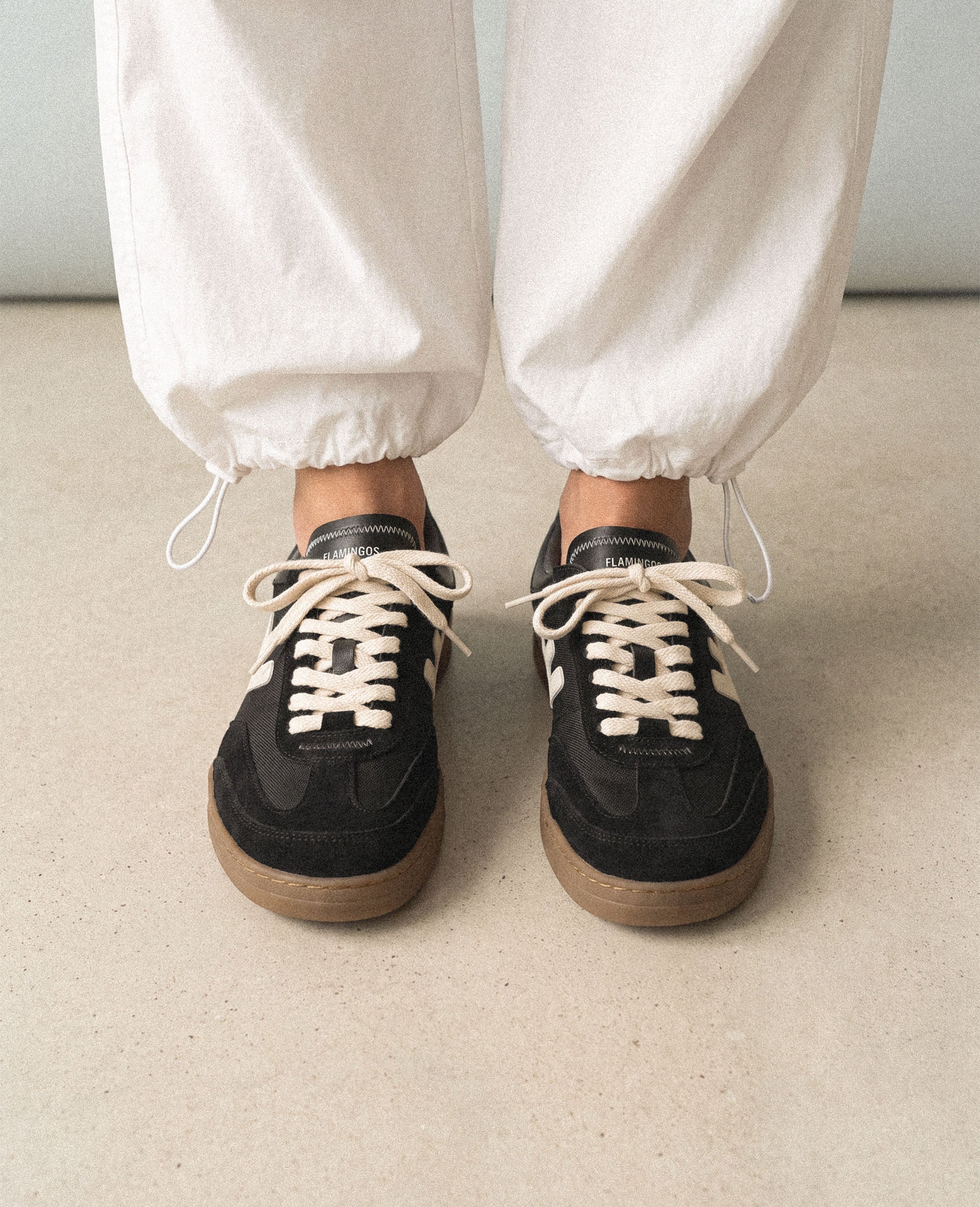 flamingos-life-zero-tennis-black-gum-vegane-barefoot-sneaker image 4