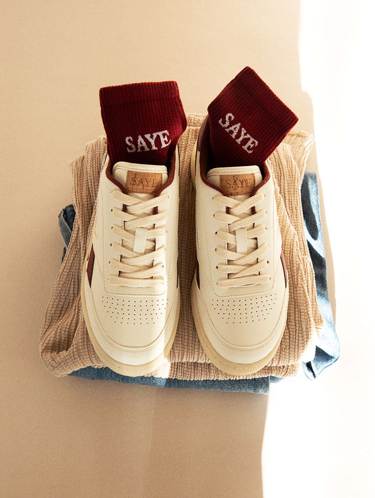 saye-mid-crew-everyday-socks-garnet image 4