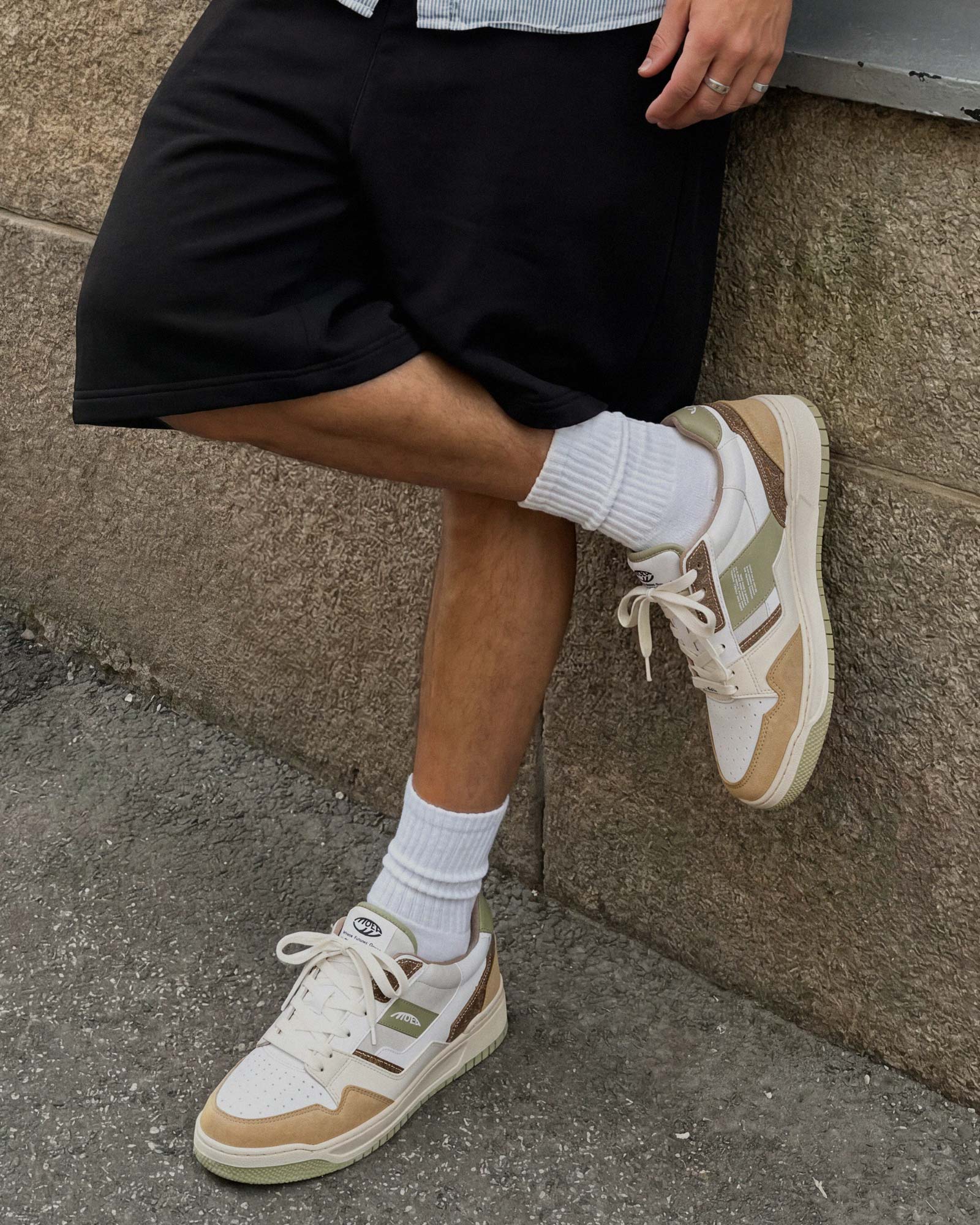 moea-echo-brown-aloe-palm-vegane-sneaker image 3