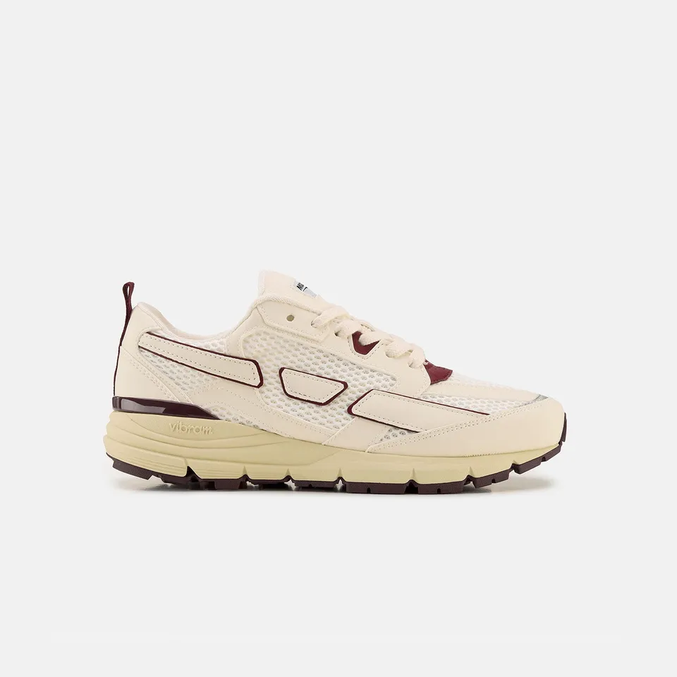 saye-m01-atlas-garnet-retro-running-sneaker-unisex image 1