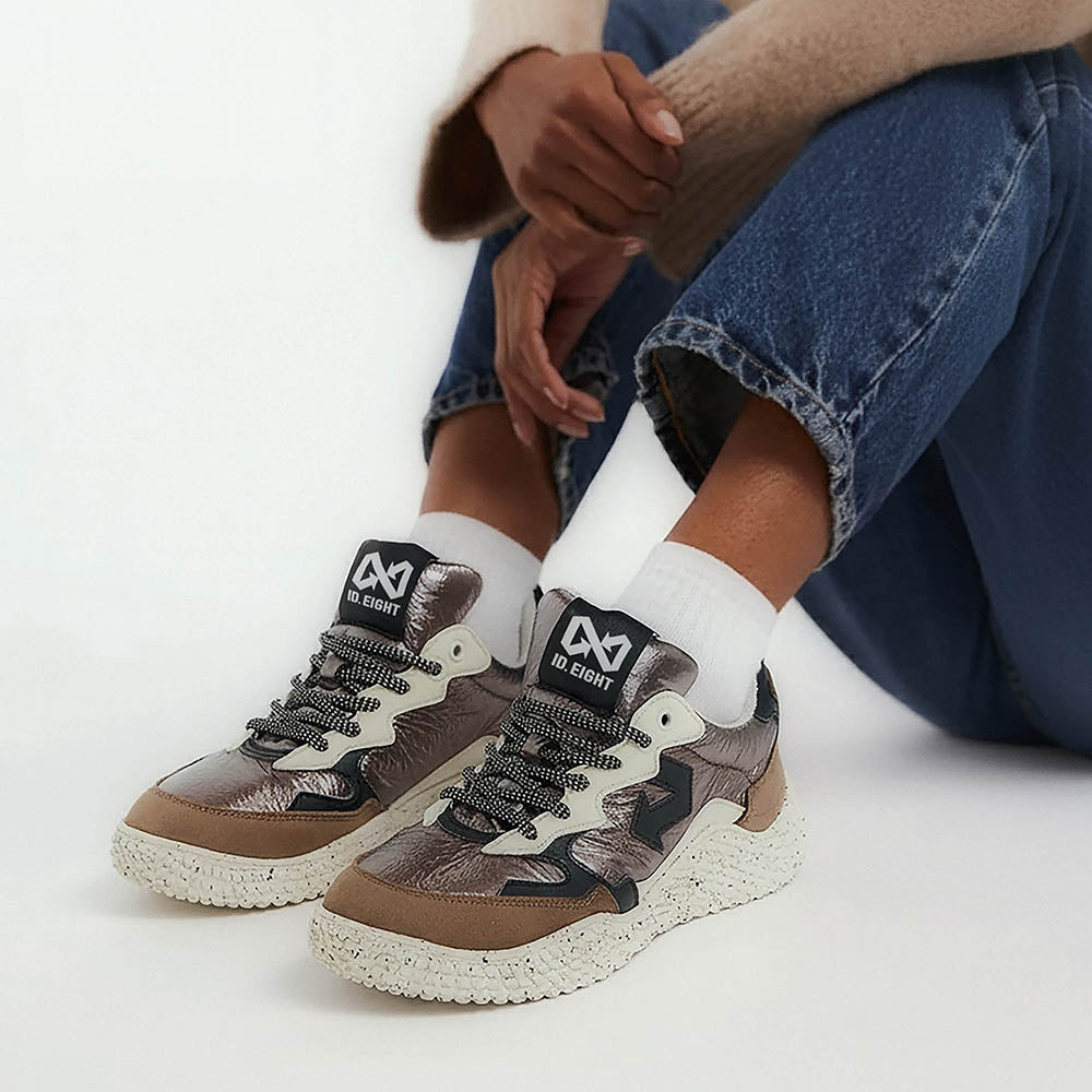 id-eight-hana-bronze-vegan-sneaker-metallic image 2
