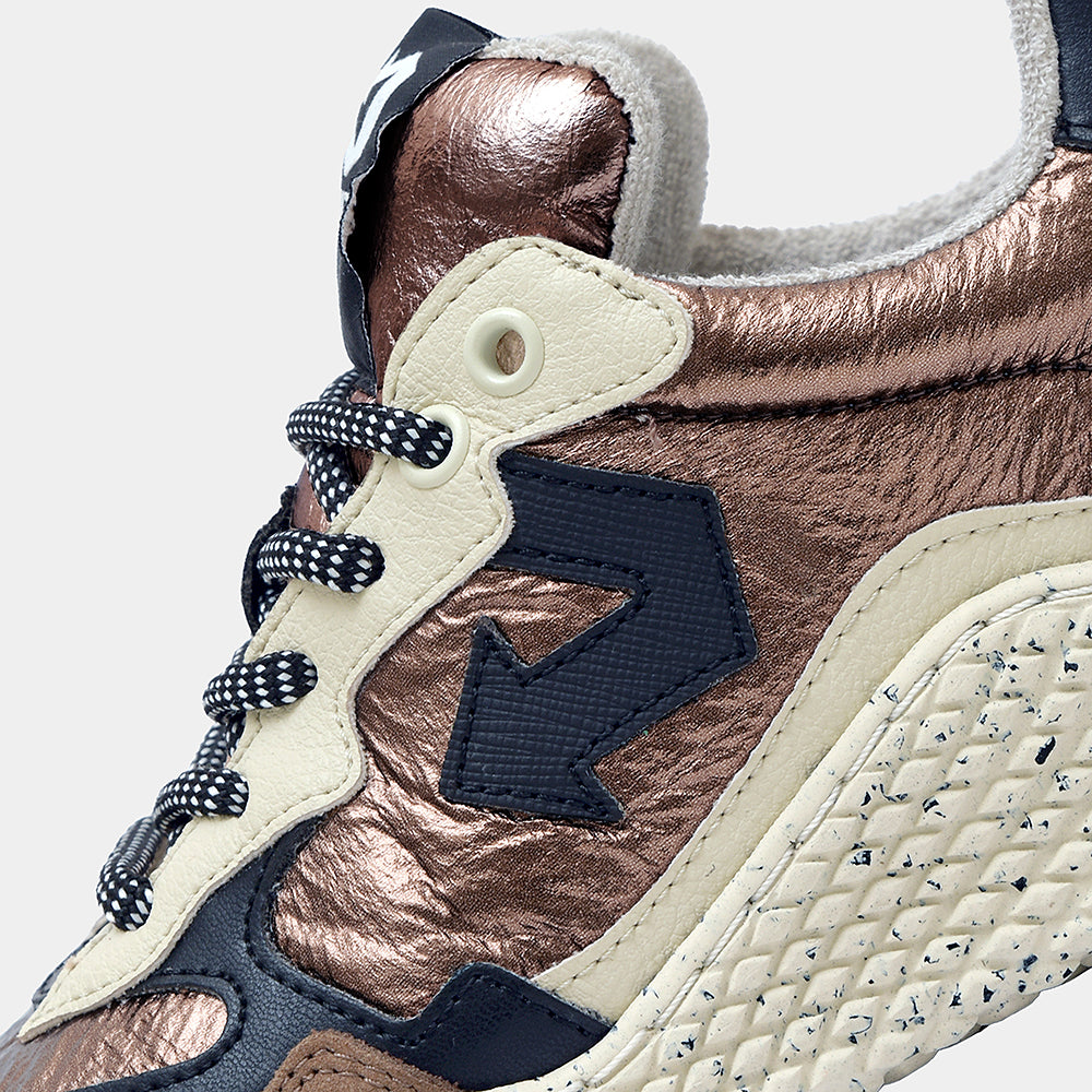 id-eight-hana-bronze-vegan-sneaker-metallic image 6