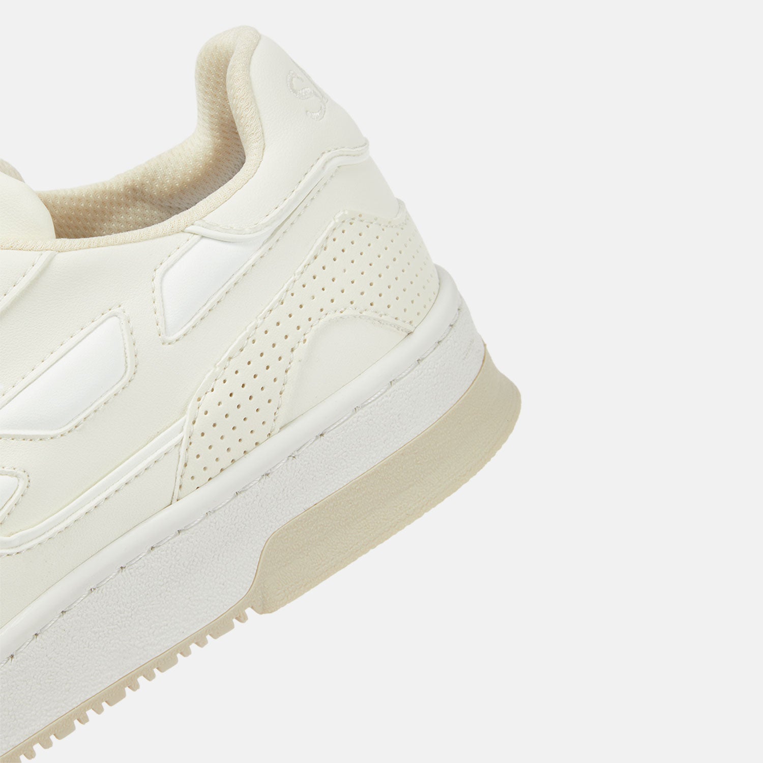 saye-m92-bold-off-white-vegan-sneaker-unisex image 6