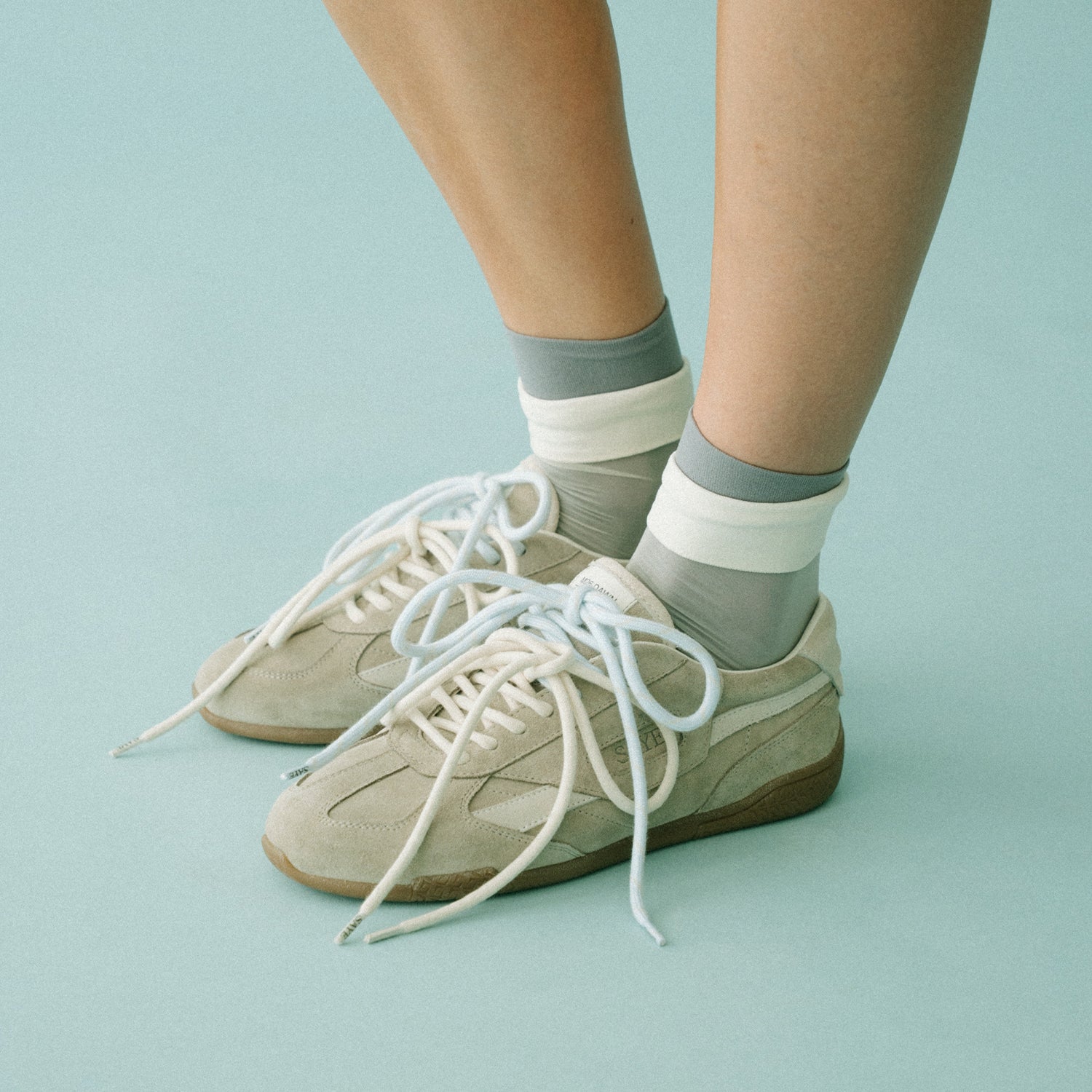 saye-m26-dawn-stone-damen-sneaker-aus-veloursleder image 2