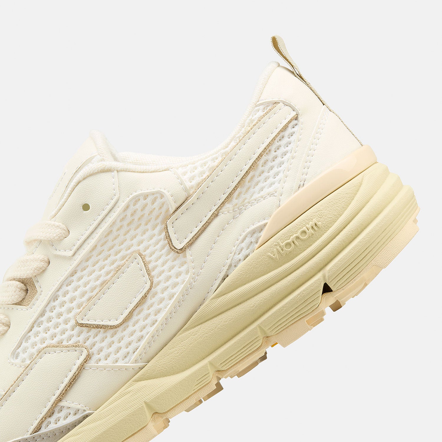 saye-m01-atlas-almond-retro-running-sneaker image 6