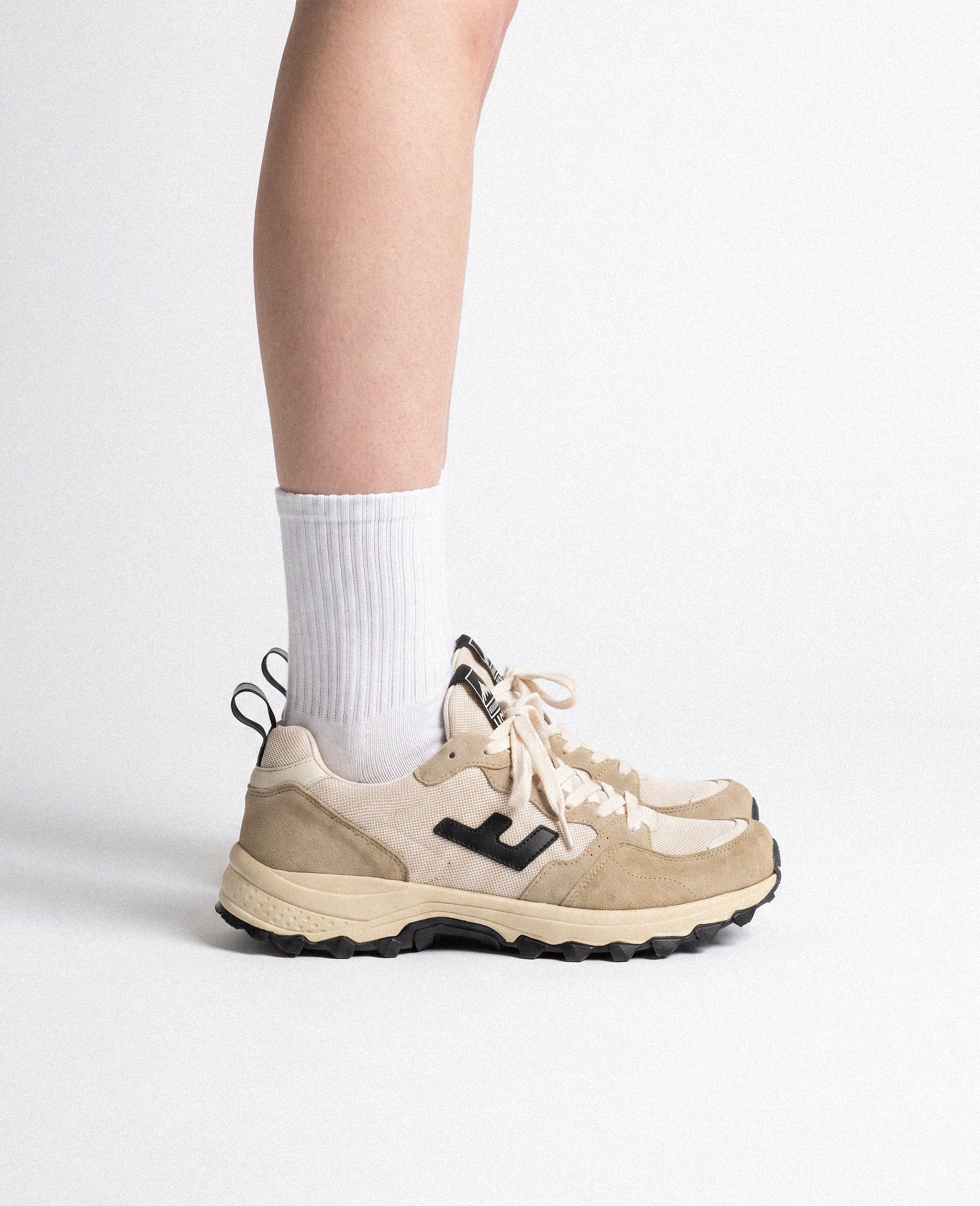 flamingos-life-tabei-vegane-tabi-sneaker-sand-black image 4