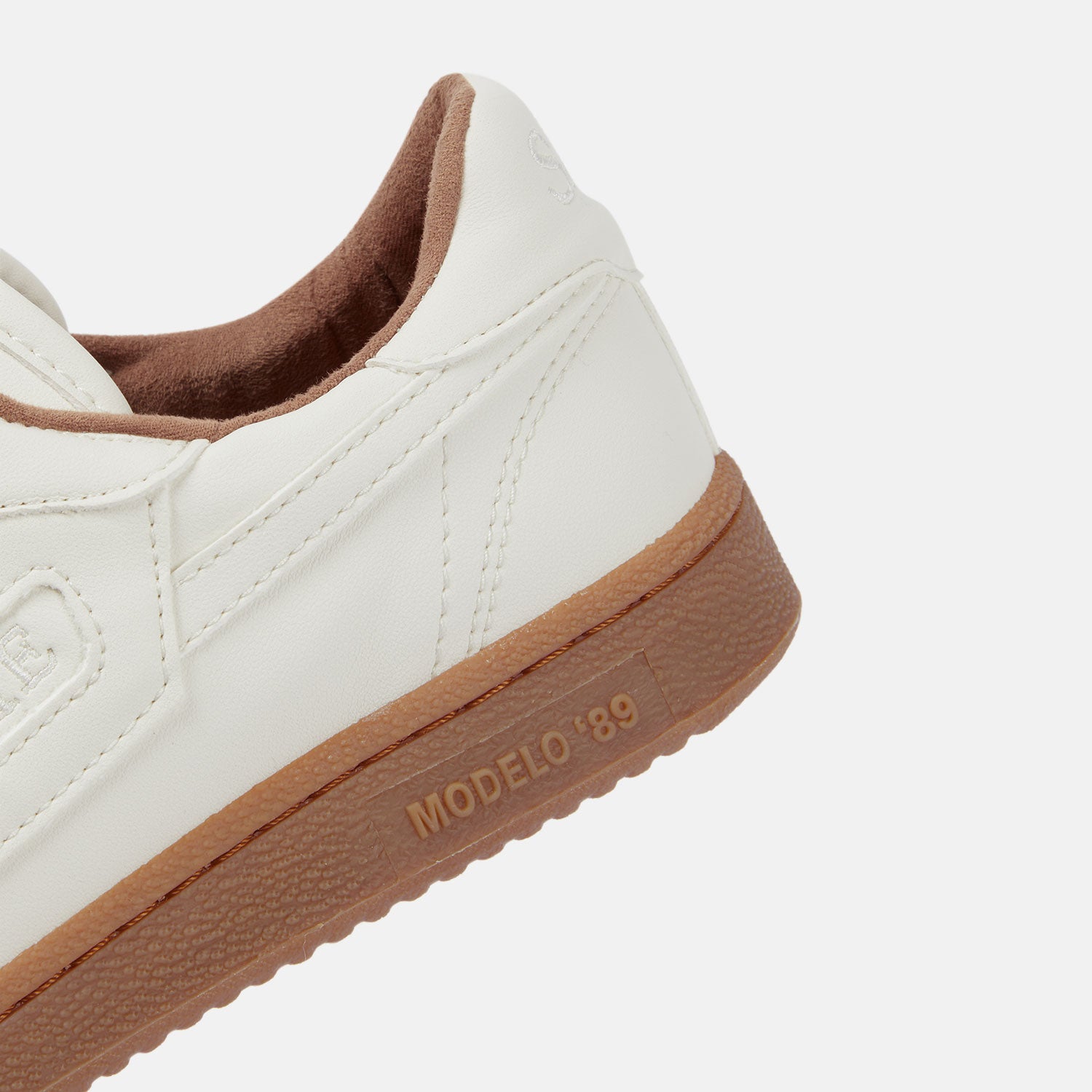 saye-m89-icon-retro-sneaker-off-white-caramel image 6