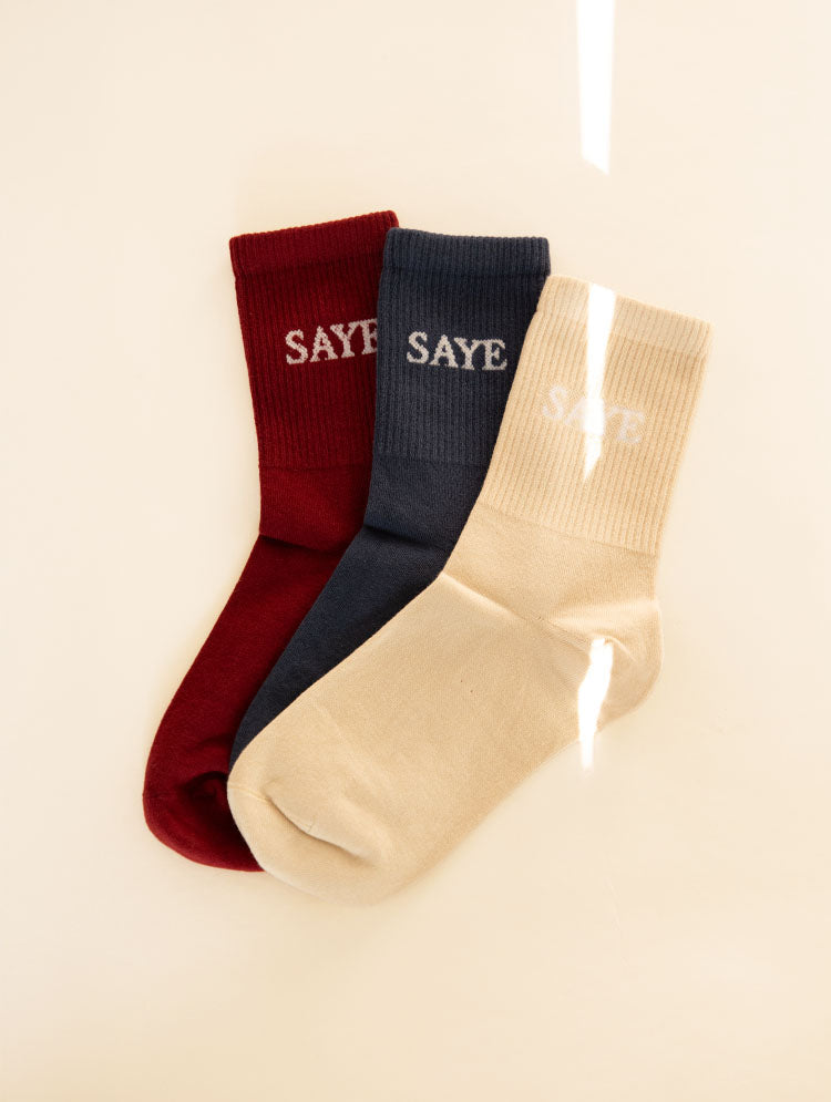 saye-mid-crew-everyday-socks-garnet image 5
