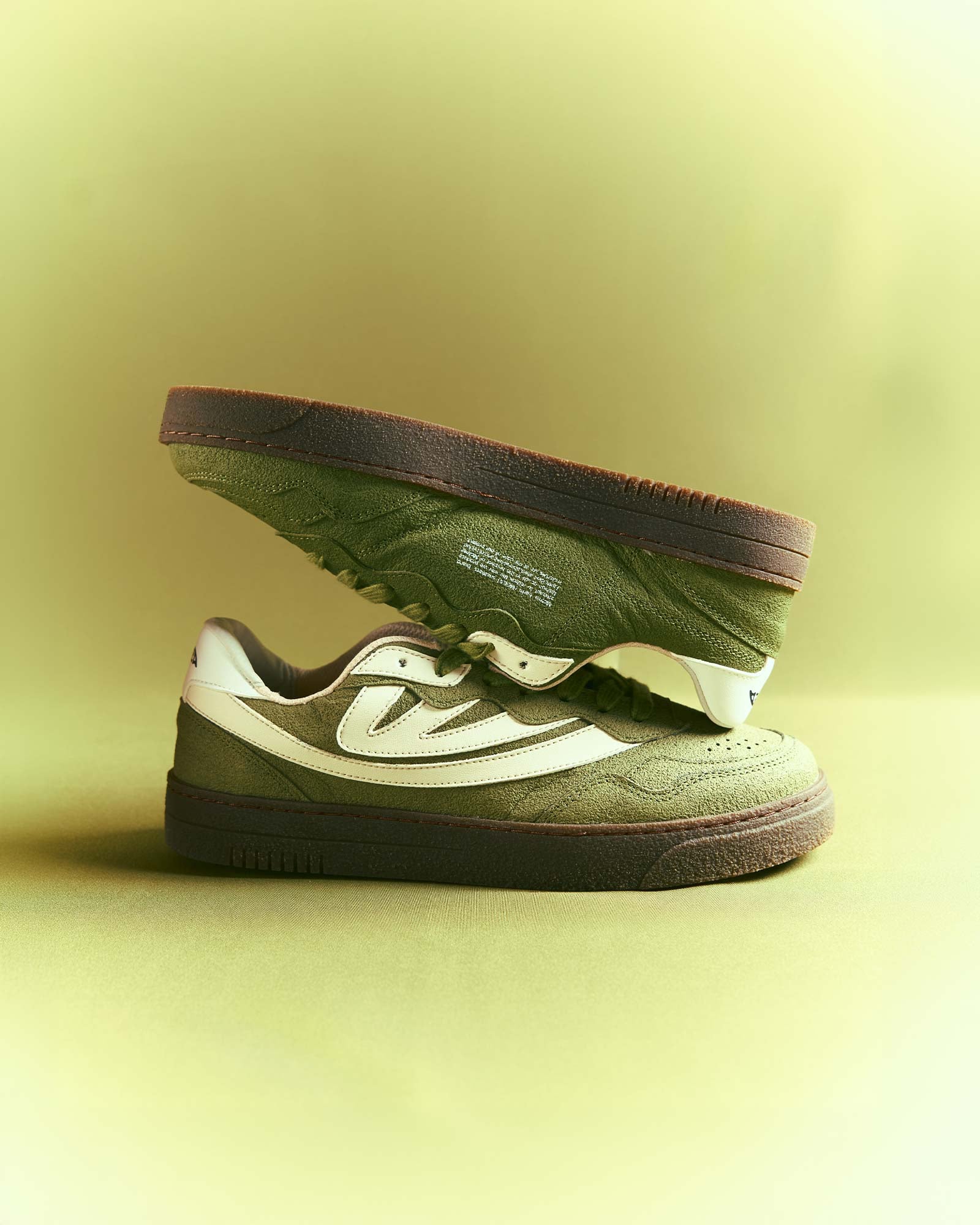 moea-veyron-low-vegane-sneaker-green-cream-corn image 1