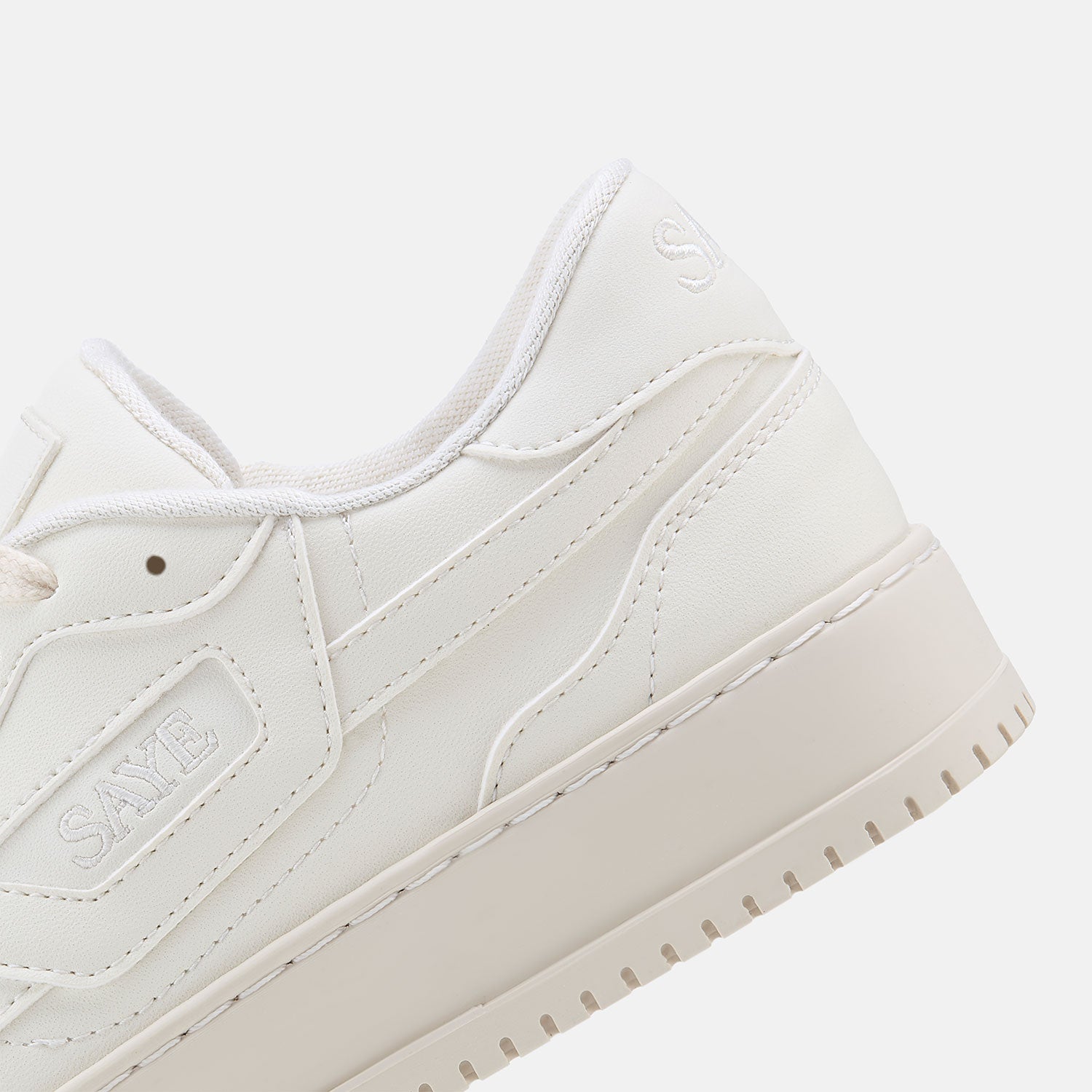 saye-m82-core-chunky-retro-sneaker-off-white image 6
