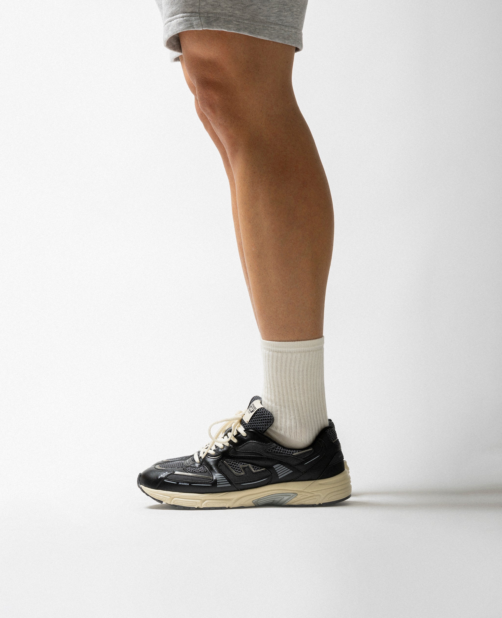 flamingos-life-wairoa-black-smoke-veganer-sneaker image 5