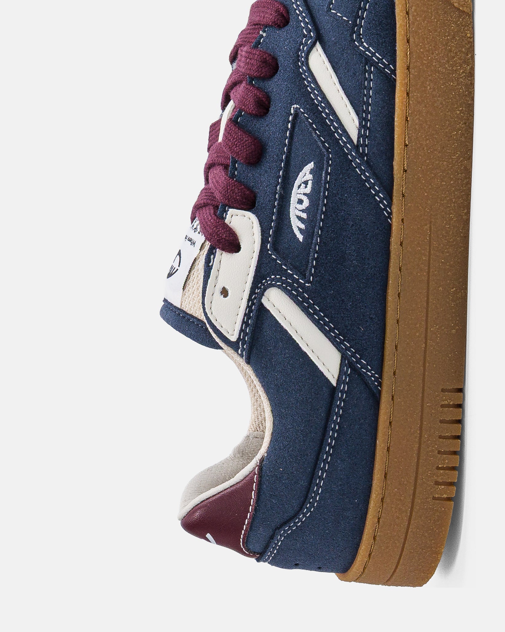 moea-origin-low-vegane-sneaker-night-suede-beige-grapes image 6
