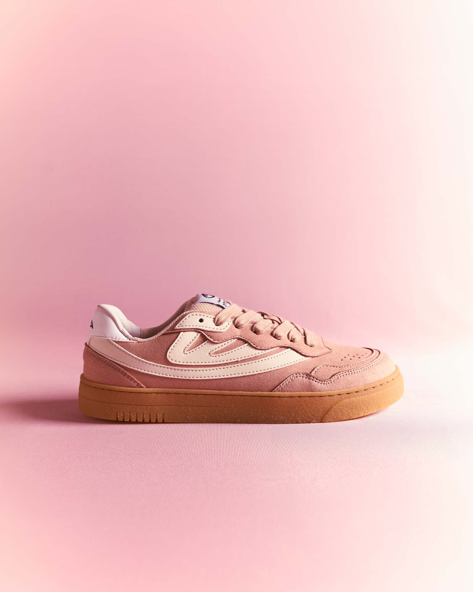 moea-veyron-low-vegane-sneaker-blush-suede-corn image 1