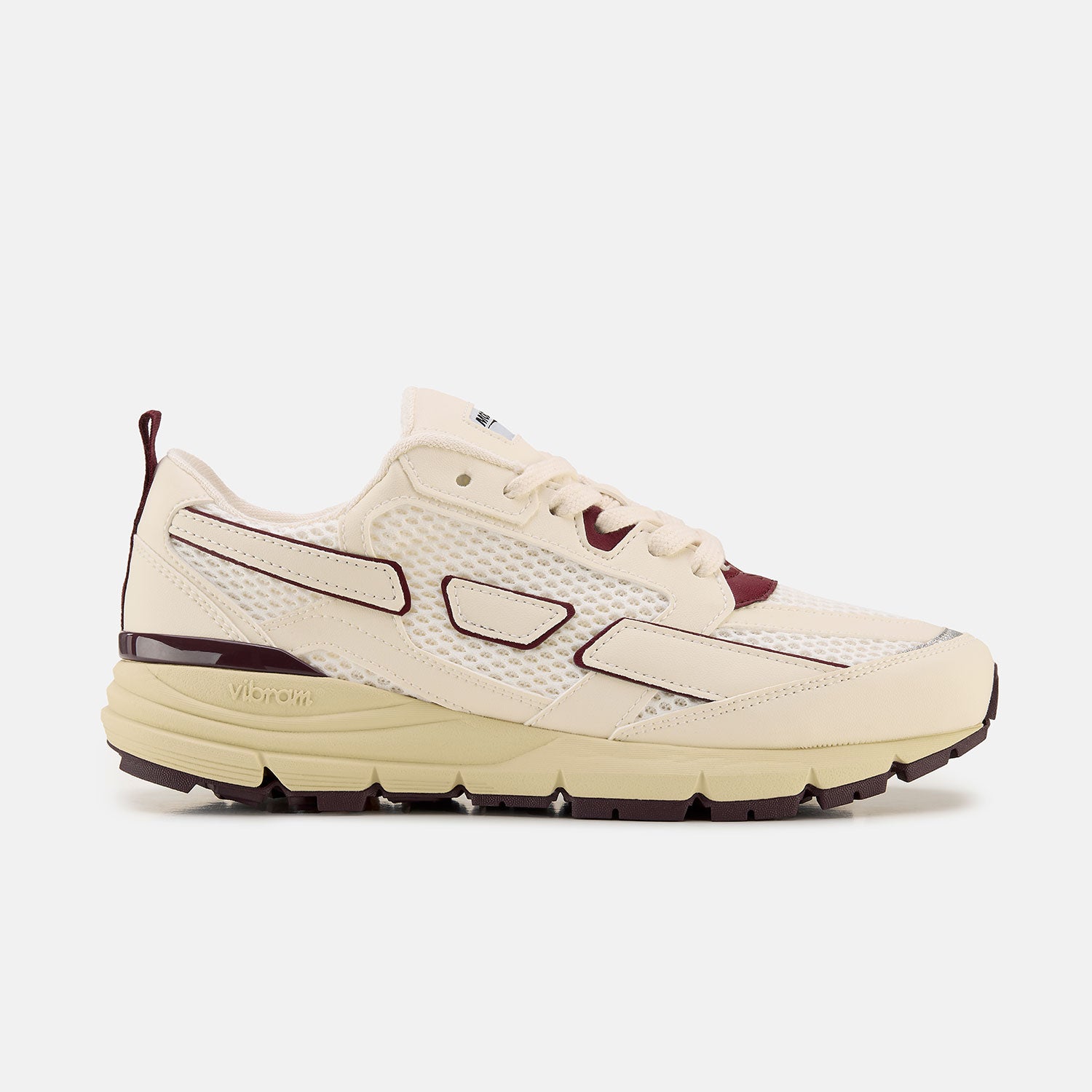 saye-m01-atlas-garnet-retro-running-sneaker-unisex image 2